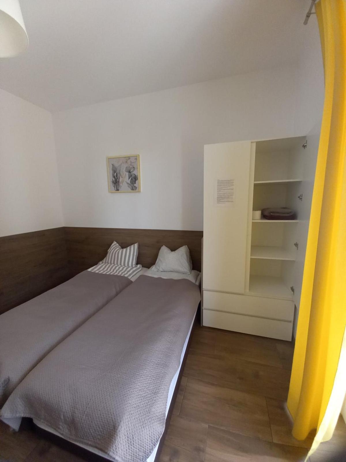 Geodezyjna'70 Cozy Rooms P1 Варшава Экстерьер фото